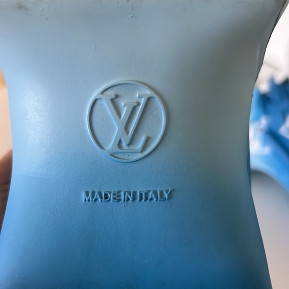 Louis Vuitton Archlight Sneakers. BLUE 8.5 - Picture 8 of 8